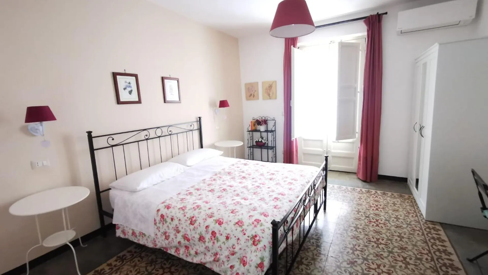 Una Scala Dal Centro Agrigento Apartment