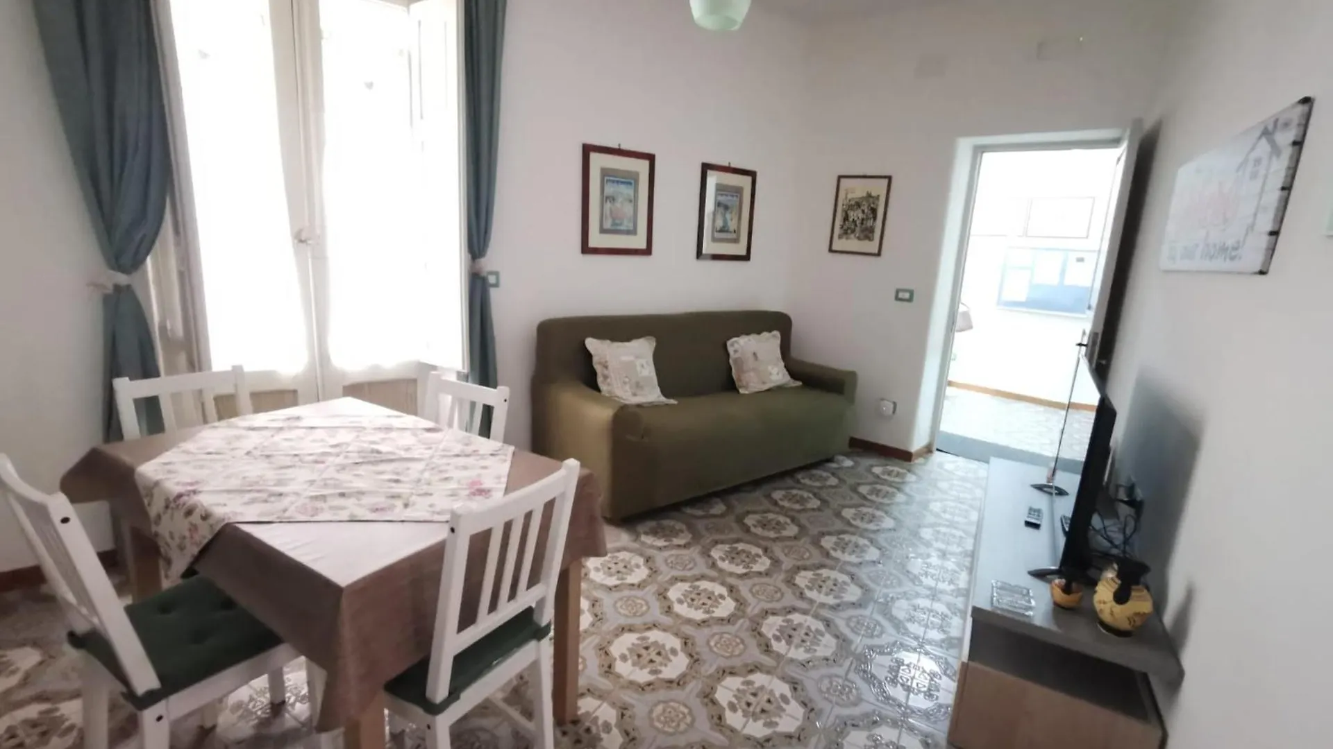 Una Scala Dal Centro Agrigento 0*,