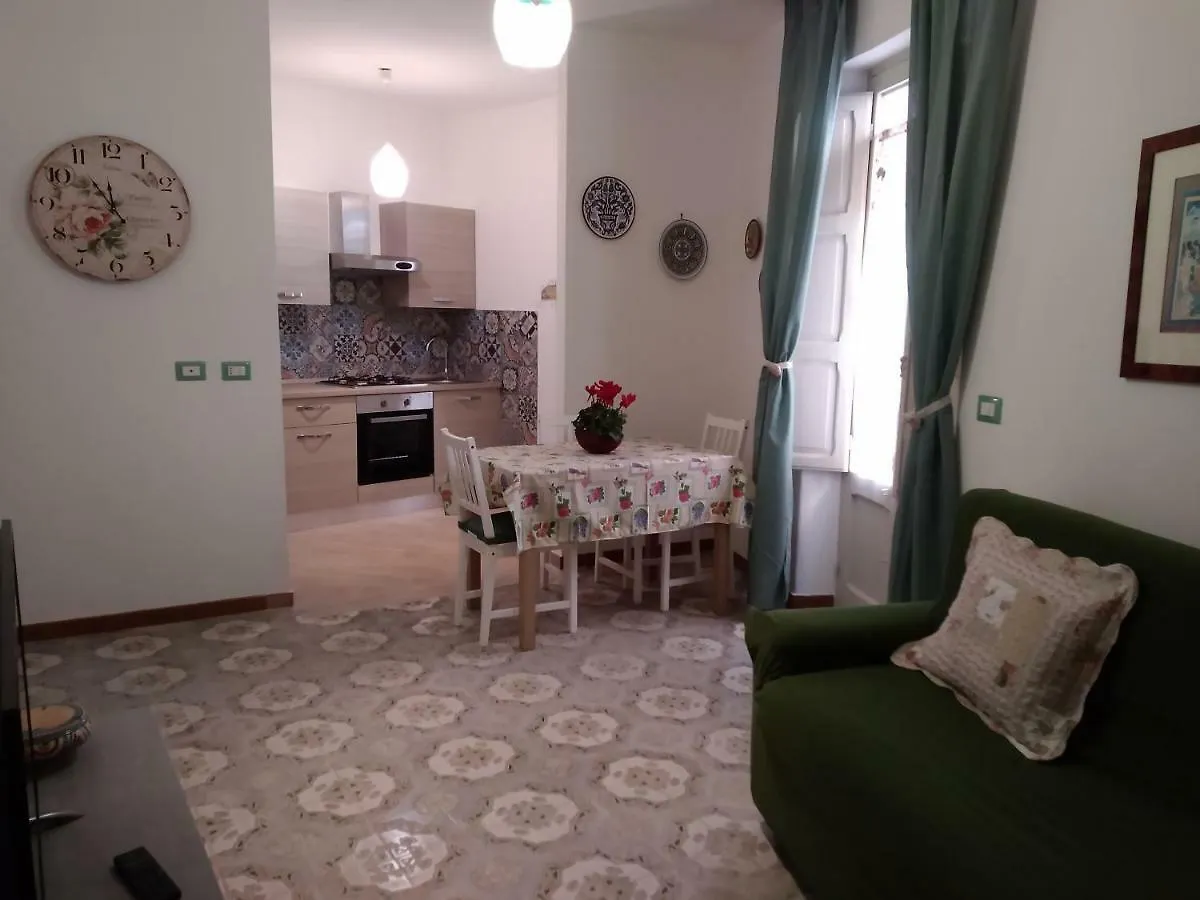 Apartment Una Scala Dal Centro Agrigento