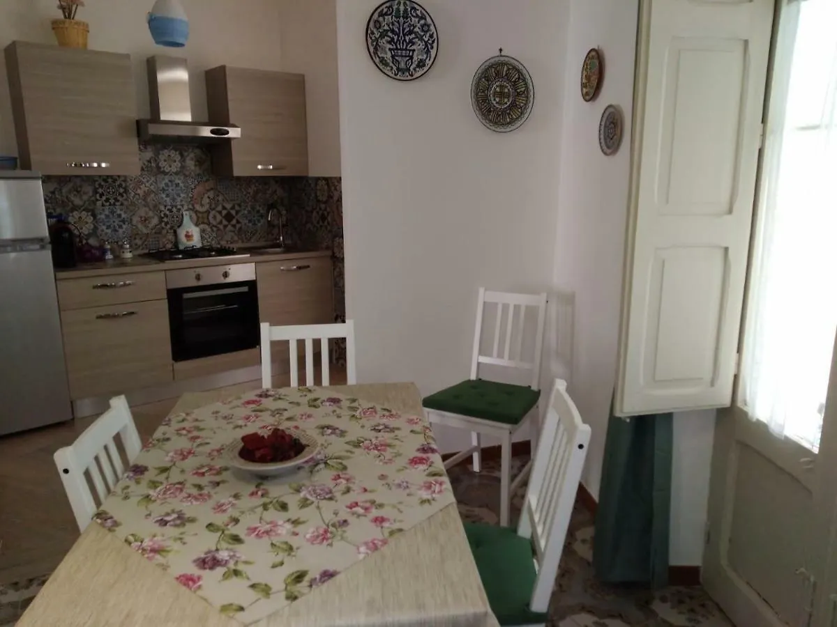 Apartment Una Scala Dal Centro Agrigento