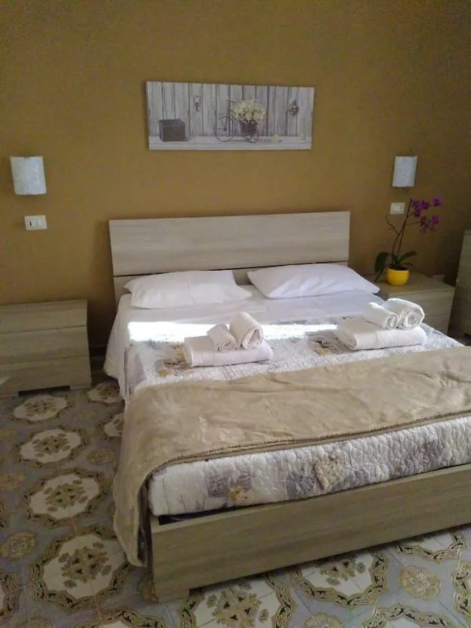 Una Scala Dal Centro Agrigento Apartment
