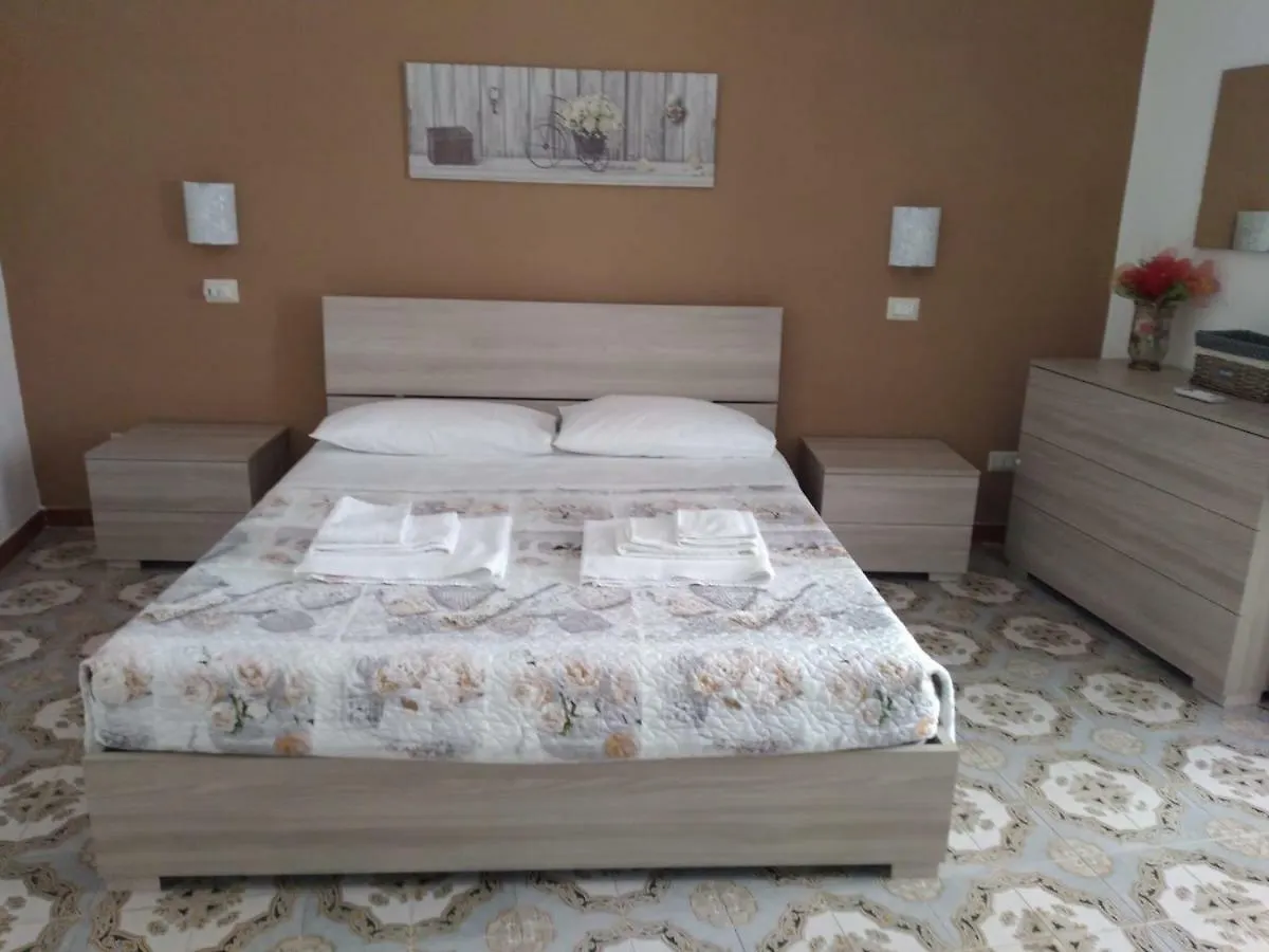 Una Scala Dal Centro Agrigento Apartment